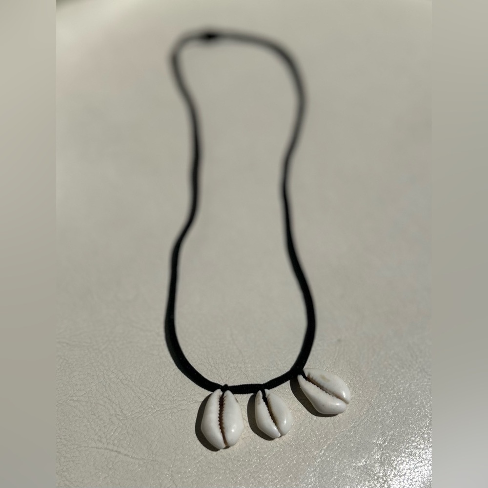 💯 Authentic adjustable cowrie Shell necklace, Benin Made